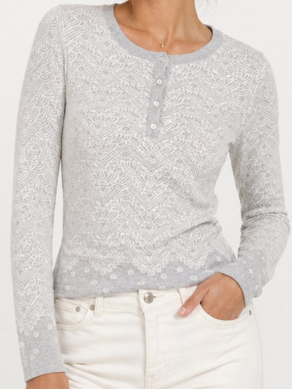 ICELANDIC DESIGN Reykjavik Henley 100% Merino Wool Gray Pearl Medium